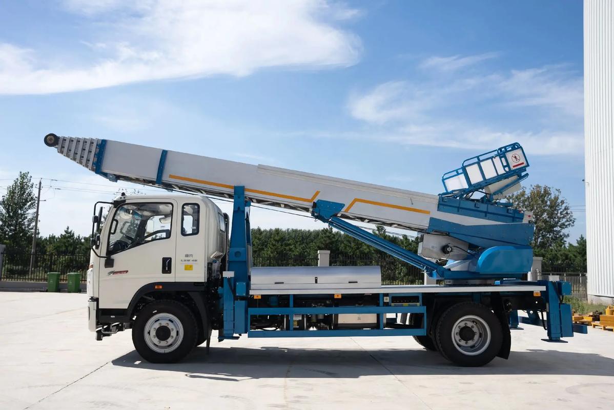 吴川云梯上料车租赁费用